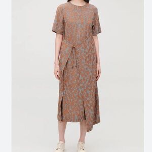 COS Orange and Gray Patterned Midi Dress